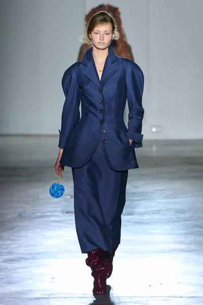 Look 7